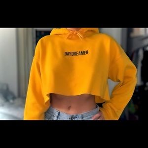 YELLOW DAYDREAMER CROP HOODIE